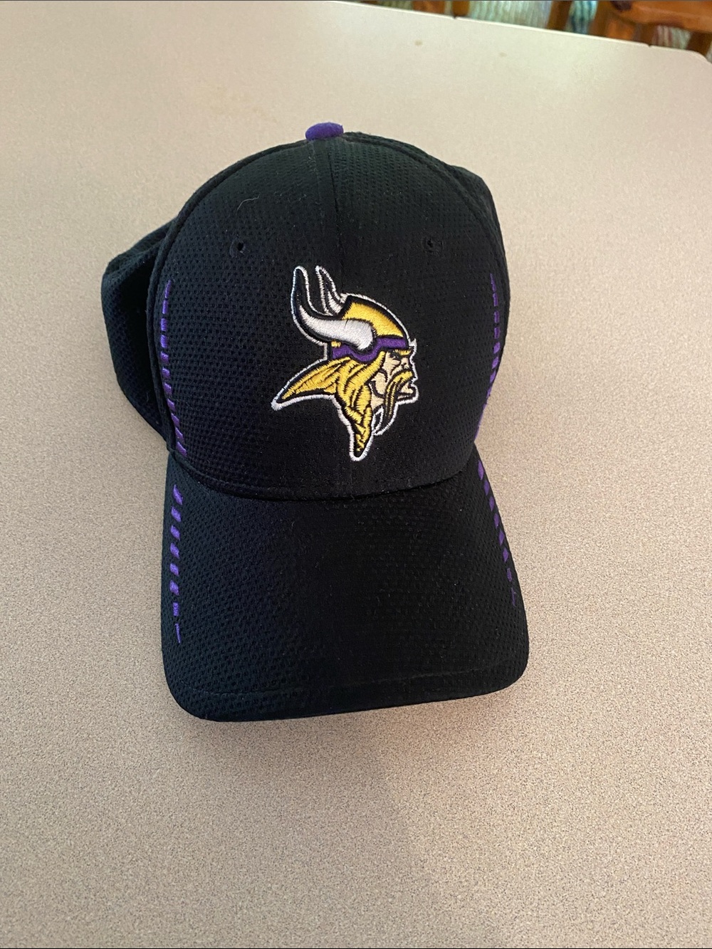 Men’s Vikings baseball cap.